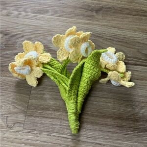 Super pretty knitted bouquet of flowers 💐 perfect for staged photo shots